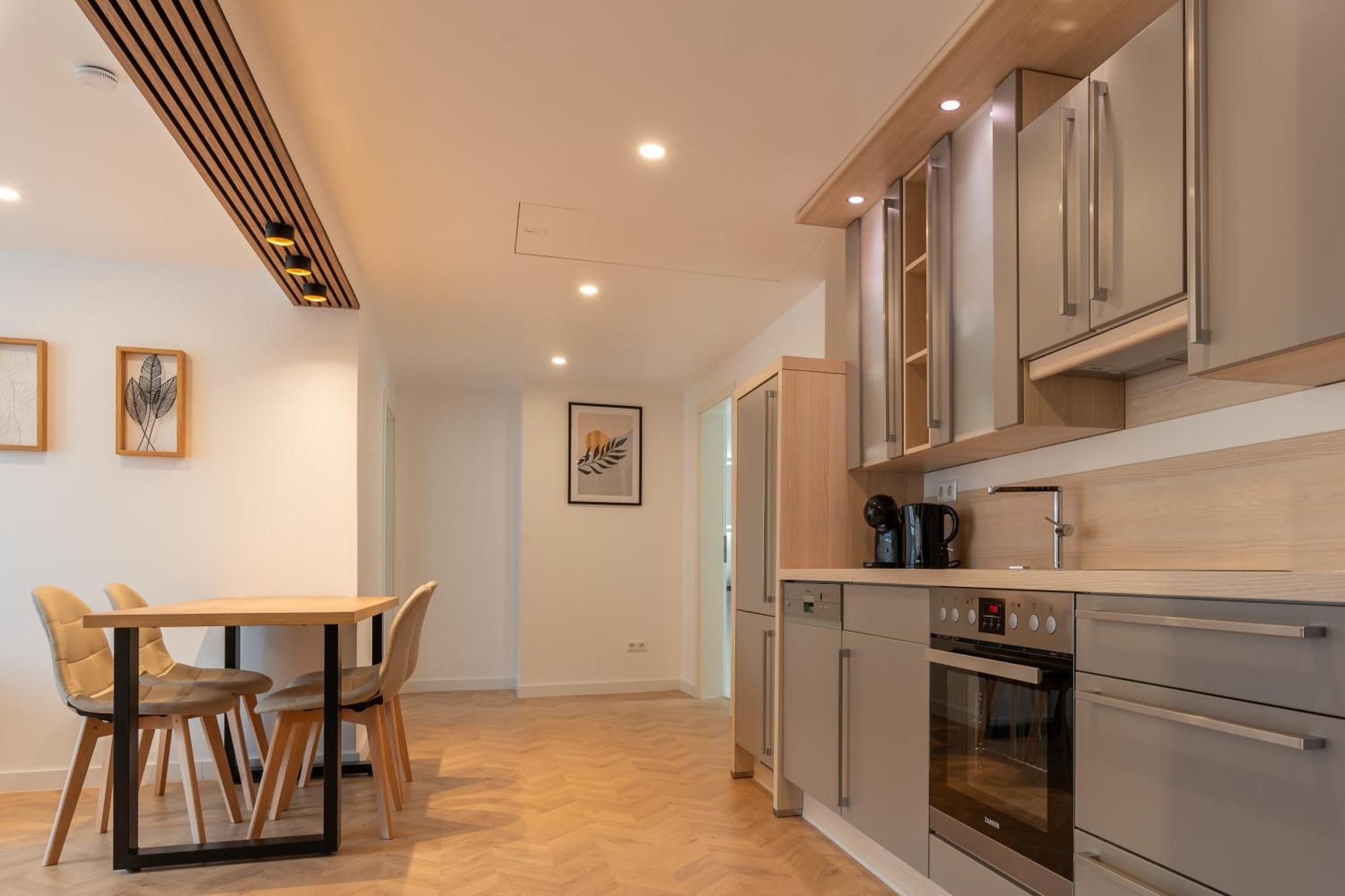 Moderne City Appartments เคมนิตซ์ ภายนอก รูปภาพ